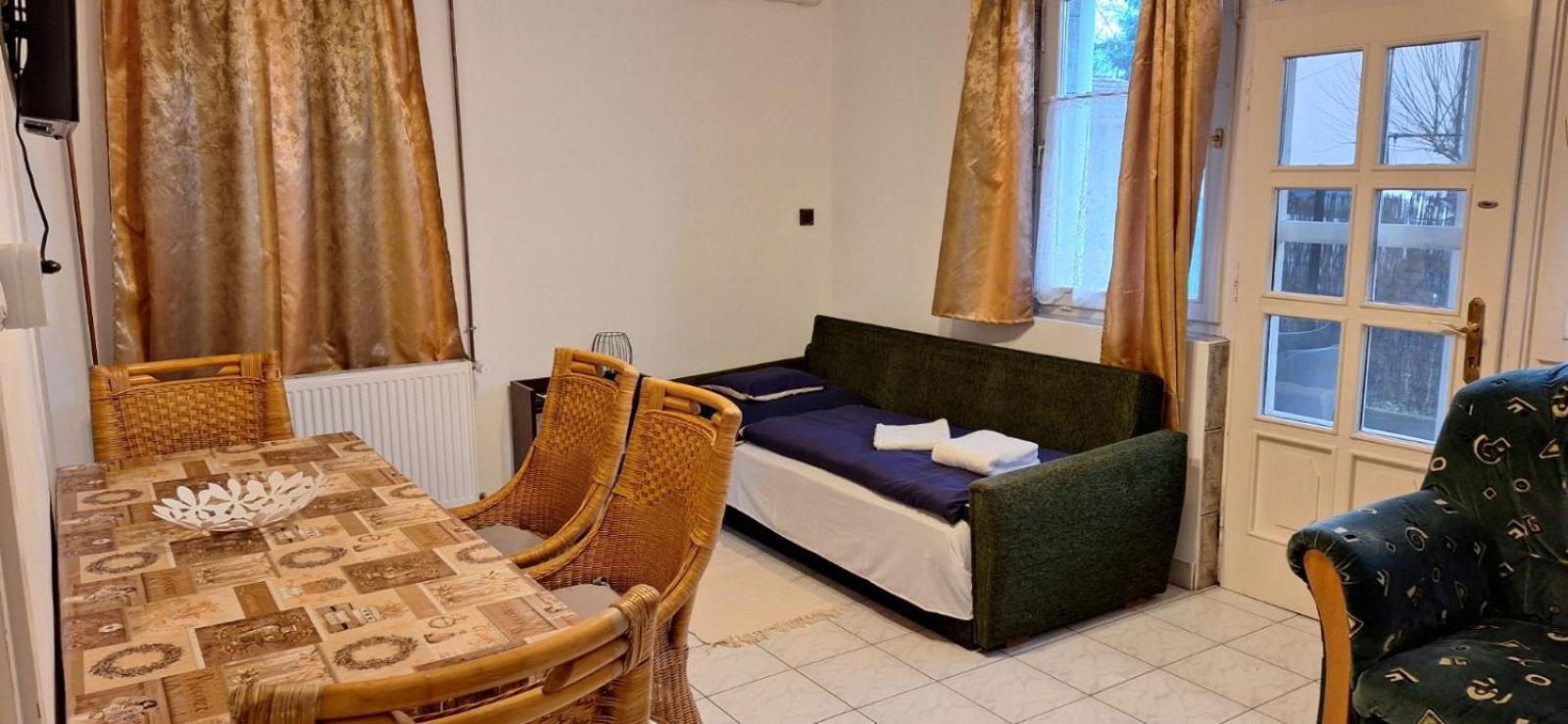 Apartamento Benitta Vendégház Hajdúszoboszló Exterior foto